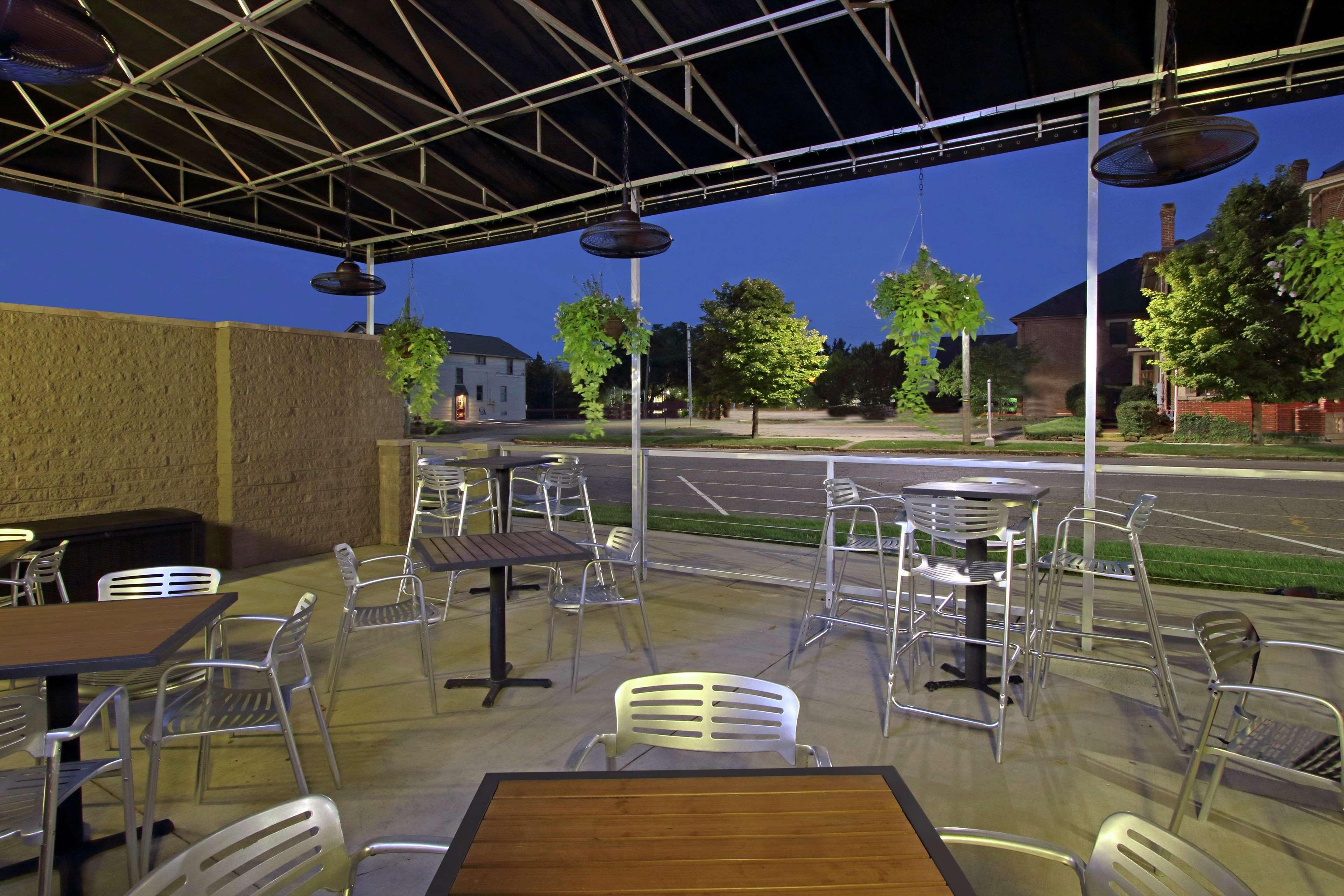 Doubletree By Hilton Newark Hotell Exteriör bild