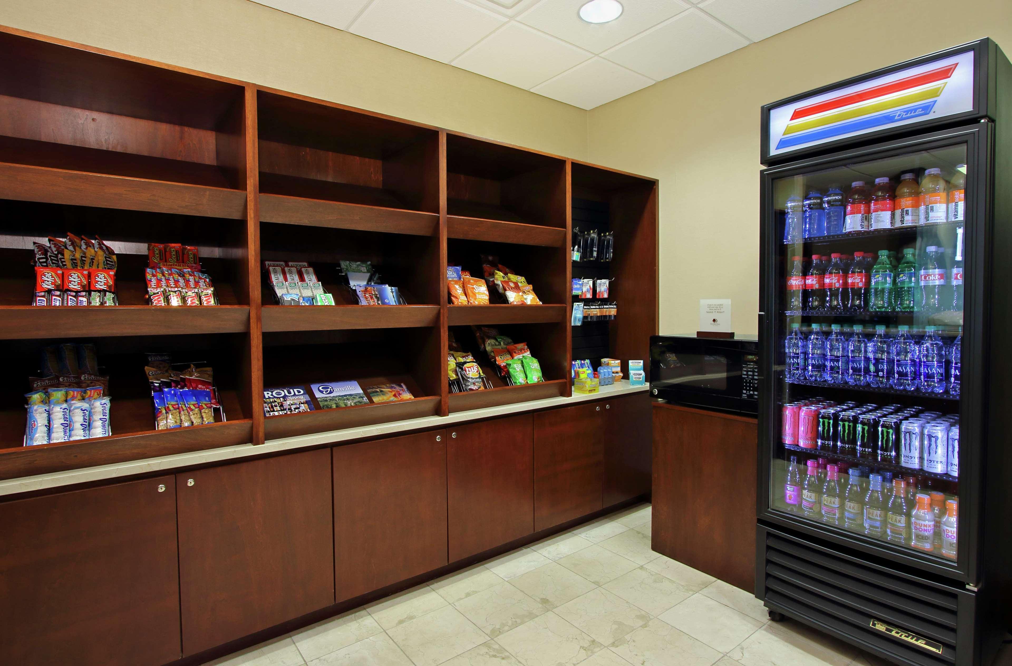 Doubletree By Hilton Newark Hotell Exteriör bild