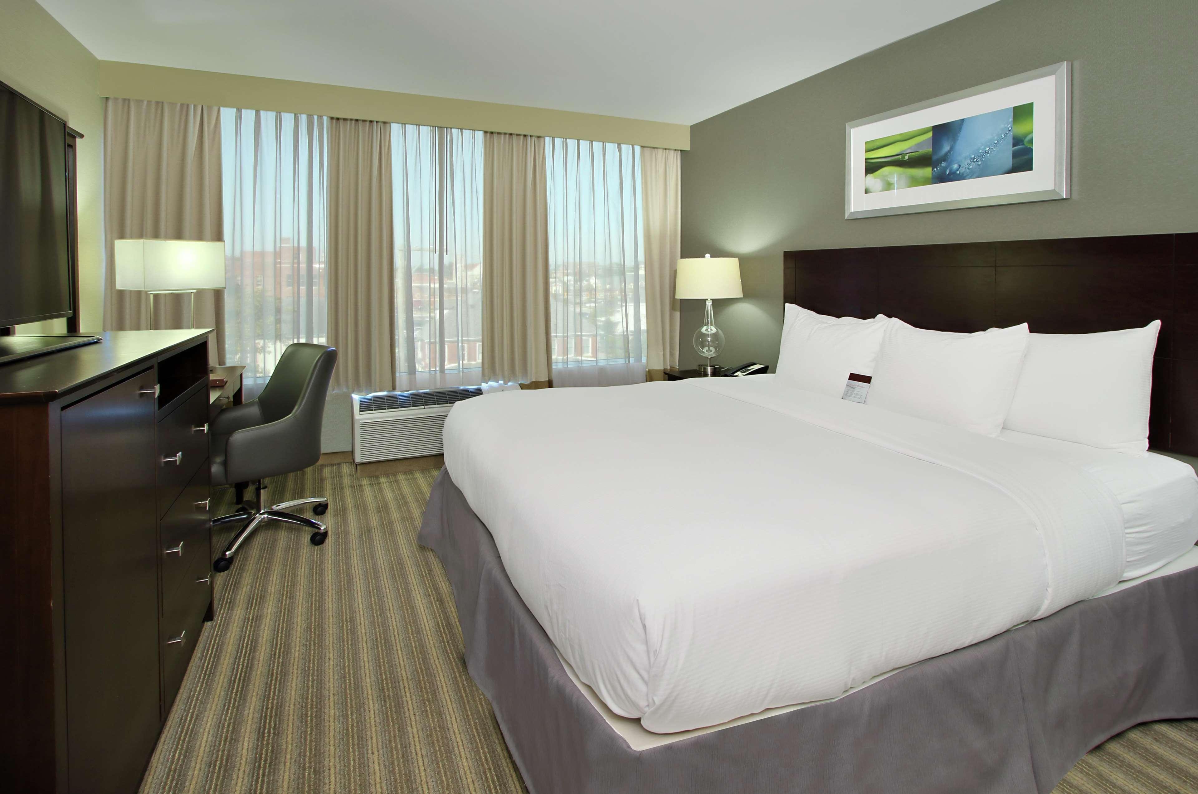 Doubletree By Hilton Newark Hotell Exteriör bild